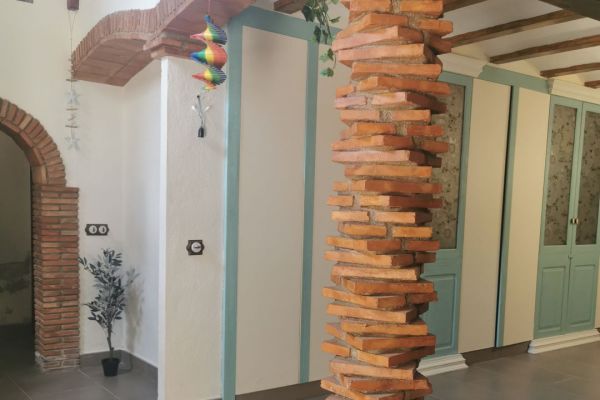 columna6A1C817A-0BB6-BD6E-96C5-ADB4D509145E.jpg